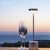 Lampe De Chevet Liseuse Design allumée avec un coucher de soleil