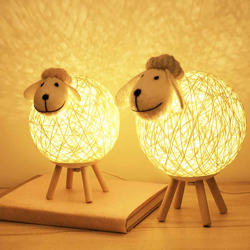 Lampe LED en Bois Veilleuse de Chevet en forme de Mouton Tissé (Taille