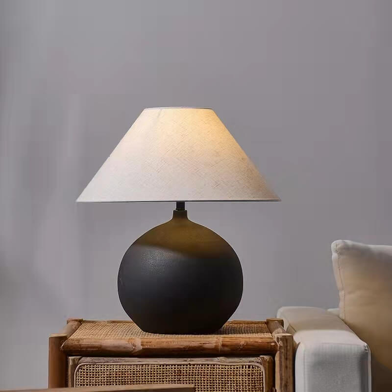 La lampe de chevet, pratique et décorative